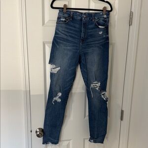 Distressed High Rise Curvy Blue Jeans